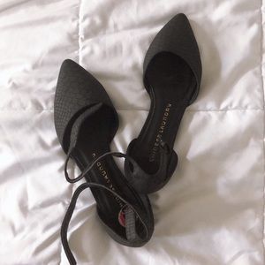 Pointed toe flats!